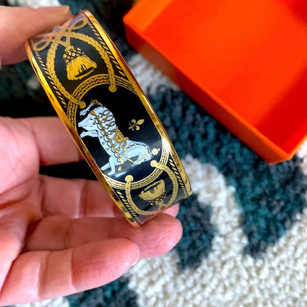 Hermes Black and Gold Enamel Horse Motif Bangle Bracelet